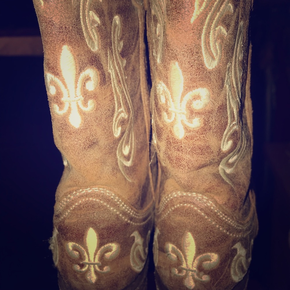 Corral boots